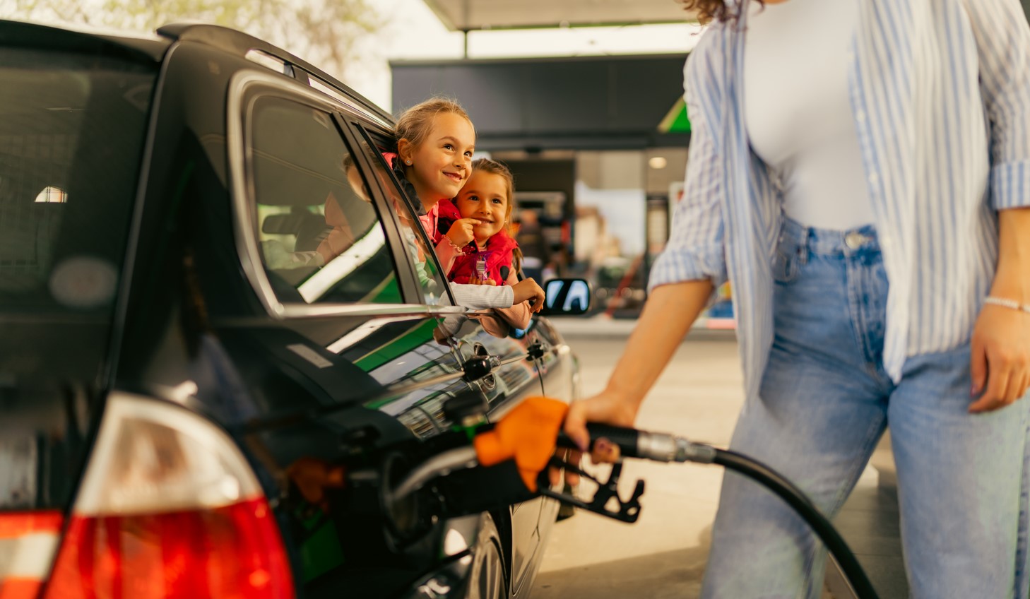 Fuel-Savvy Fun in the Sun: How To Save On Summer Gas Prices